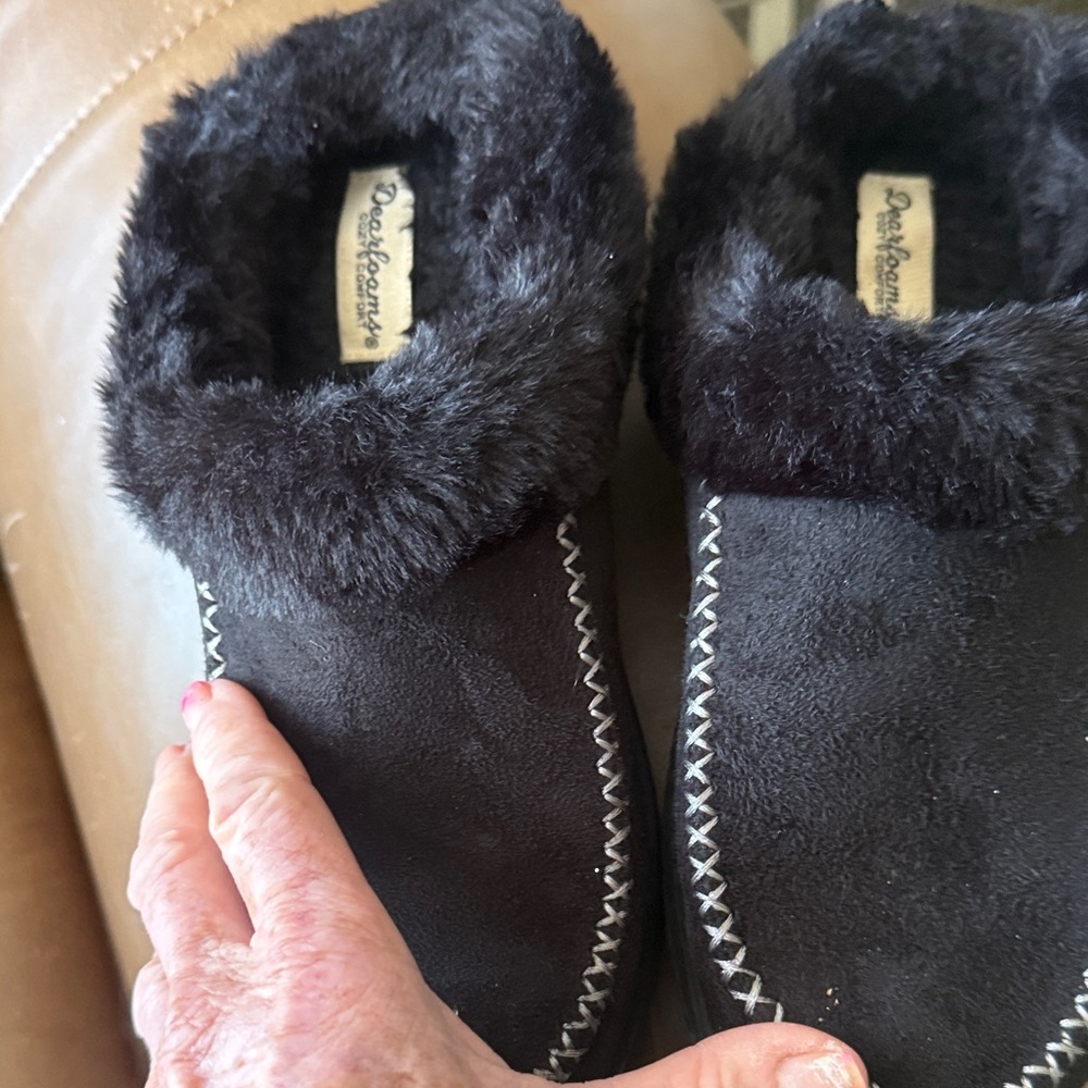 Dearfoams Black Women's Slippers